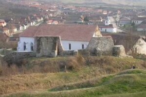 Biserica fortificată din Cenade