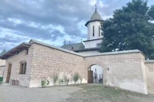 Biserica fotificată, Băjeşti