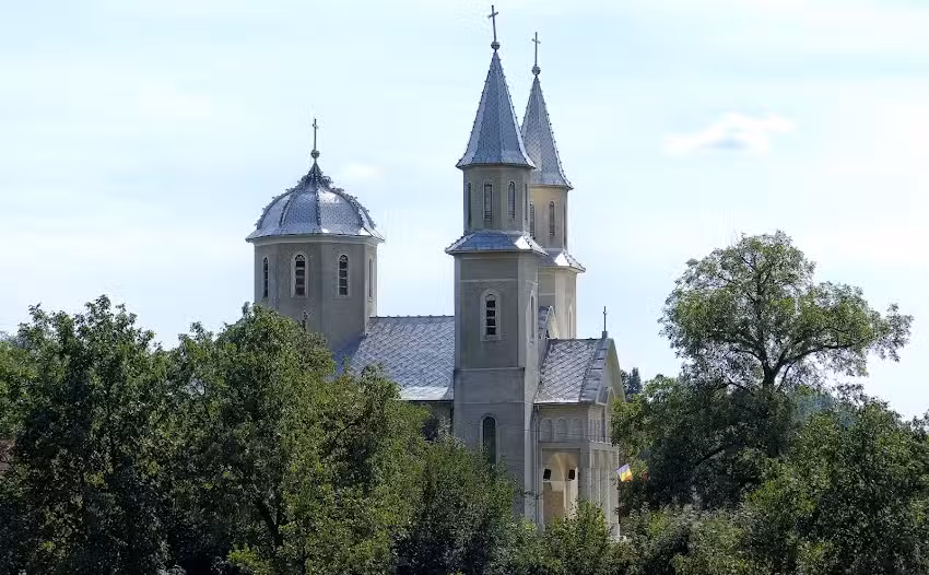Biserica greco-catolică nouă Dănești
