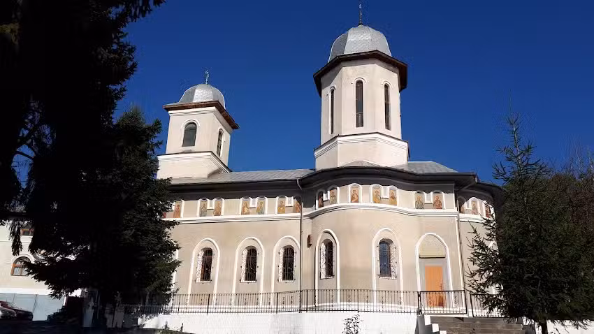 Biserica &Icirc;nălţarea Domnului Copăcelu R&acirc;mnicu V&acirc;lcea