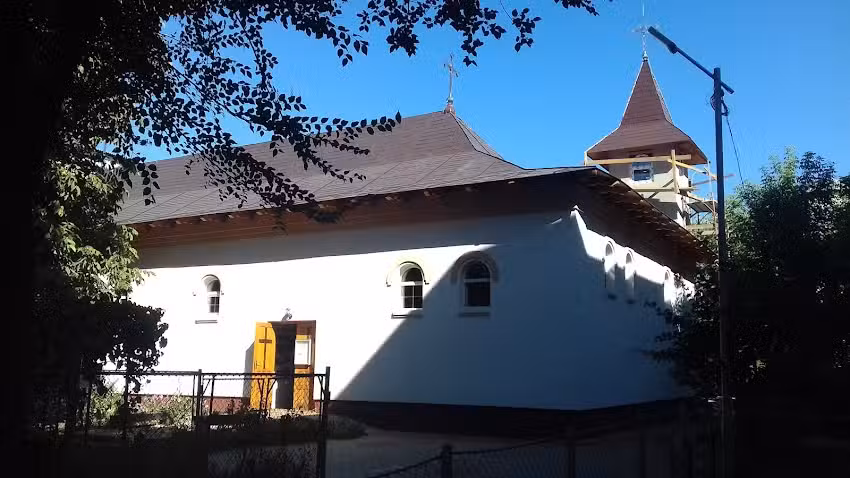 Biserica Izvorul Tamaduirii si Sf. Ioachim si Ana