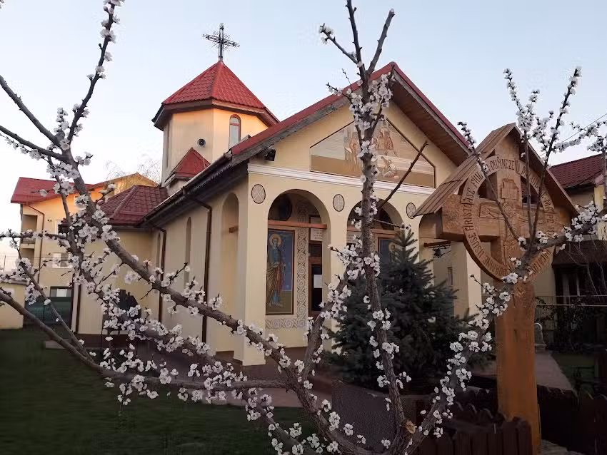Biserica Nașterea Maicii Domnului &ndash; Magnolia