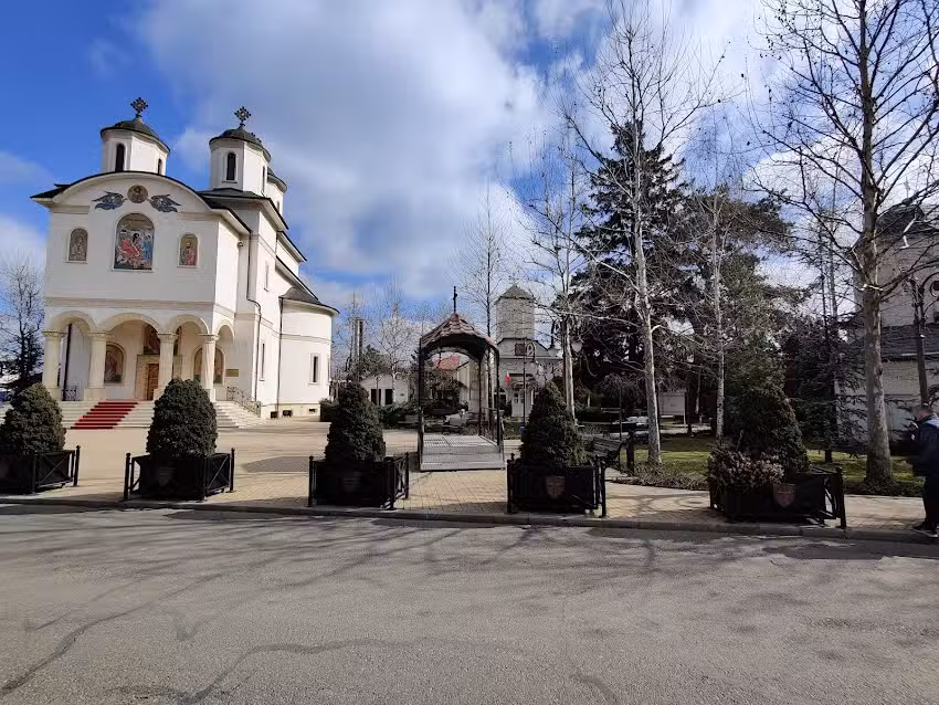 Biserica Nașterea Maicii Domnului Otopeni