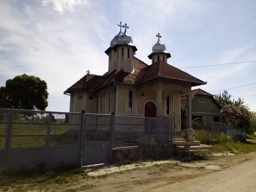 Biserica Naşterea Sf&acirc;ntului Ioan Botezătorul