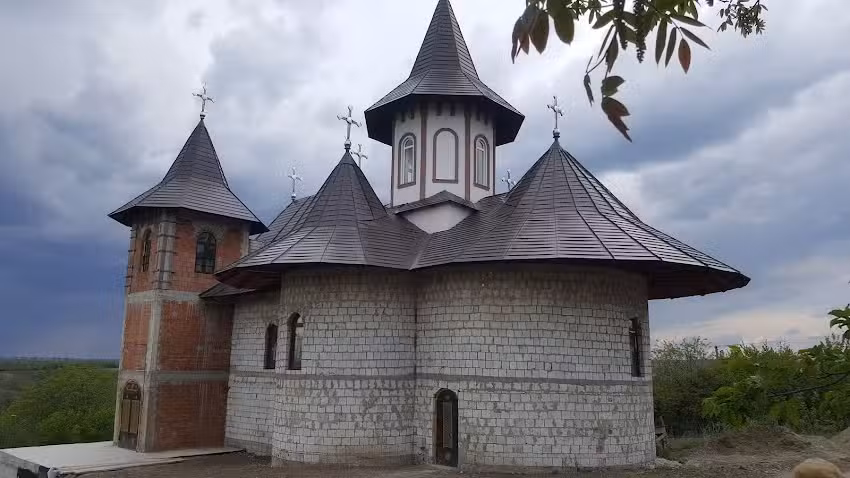 Biserica Nouă Sf&acirc;ntul Toma