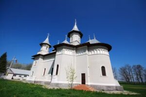 Biserica Nouă Sfinții Împărați Dumbrava