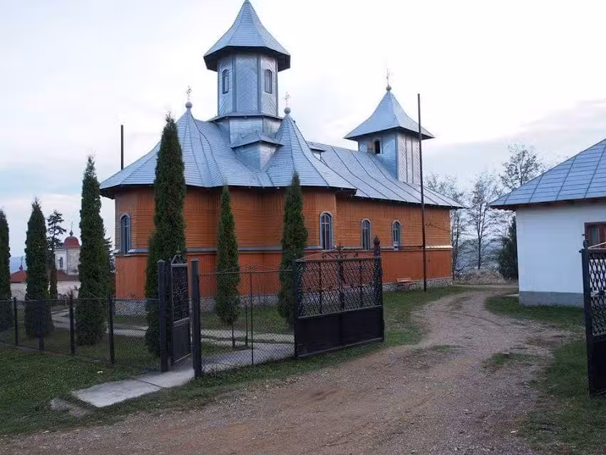Biserica ortodoxă &bdquo;Adormirea Maicii Domnului&rdquo;