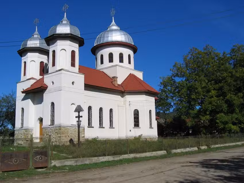 Biserica ortodoxă de zid &rdquo;Cuvioasa Paraschiva&rdquo;