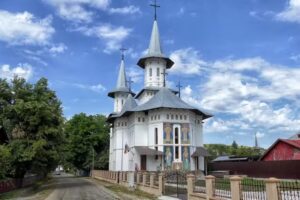 Biserica Ortodoxă &bdquo;Naşterea Maicii Domnului&rdquo; Rogoz