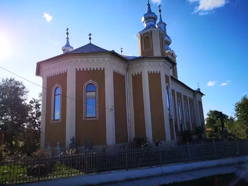 Biserica Ortodoxă Naşterea Preacuratei Fecioare Maria