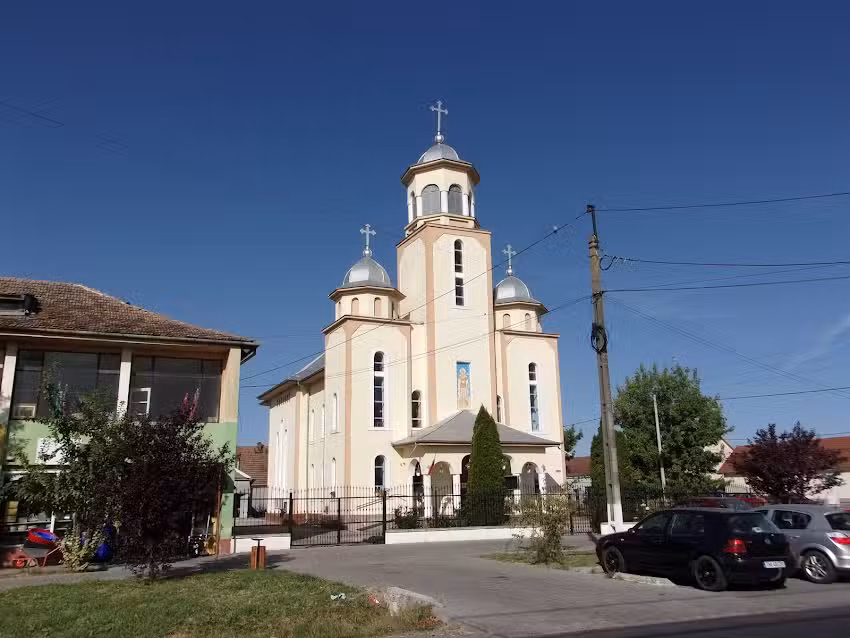 Biserica Ortodoxă rom&acirc;nă Cărpiniș &ndash; &rdquo; Sf.Dumitru izvor&acirc;torul de mir&rdquo;