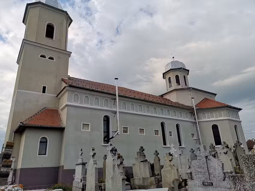 Biserica ortodoxă Săcel