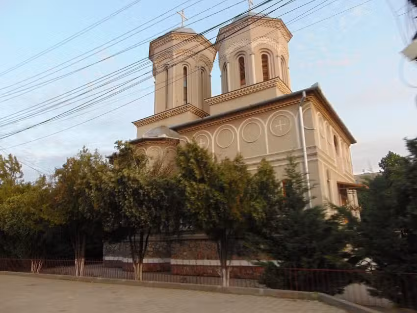 Biserica Ortodoxă &bdquo;Sf. Arhangheli Mihail şi Gavriil&rdquo;