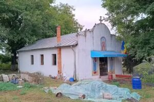 Biserica ortodoxă Sf. Gheorghe din Carvăn