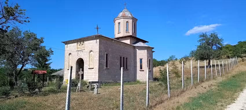 Biserica ortodoxă Sf. &Icirc;mp. Constantin și Elena din Esechioi