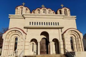 Biserica Ortodoxă &bdquo;Sf. M. Mc. Dimitrie, Izvor&acirc;torul de Mir&rdquo; &ndash; Gheorgheni