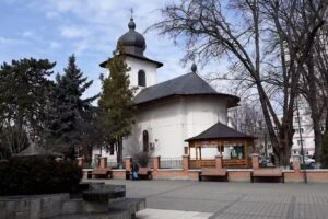 Biserica ortodoxă &bdquo;Sf&acirc;nta Parascheva&rdquo;