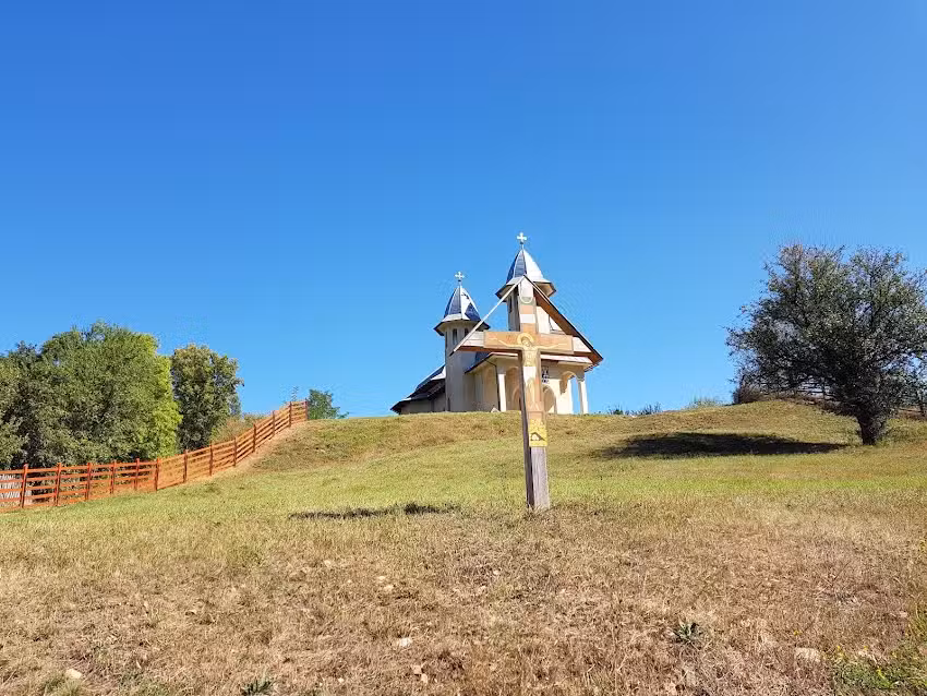 Biserica Ortodoxă Sf&acirc;nta Paraschiva