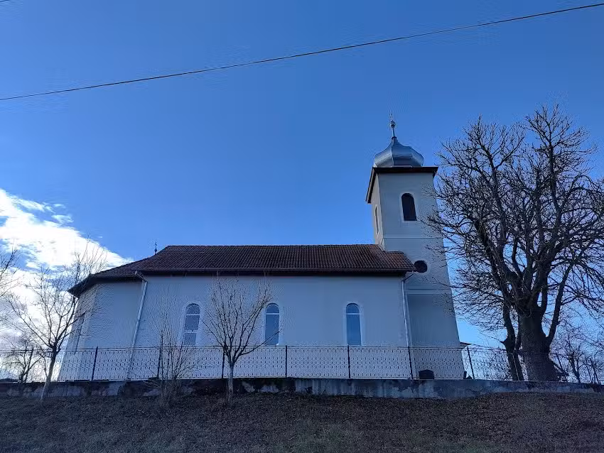 Biserica ortodoxă &bdquo;Sf&acirc;nta Treime&rdquo;