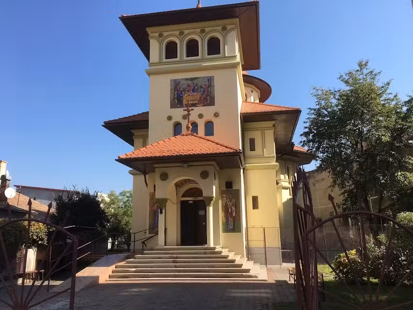 Biserica Ortodoxă &bdquo;Sf&acirc;ntul Ierarh Nicolae&rdquo;