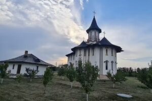 Biserica Ortodoxă „Sfântul Ilie” Dărmănești II