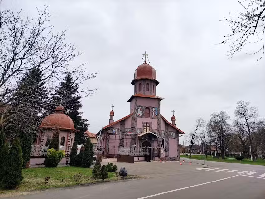 Biserica Ortodoxă Sf&acirc;ntul Nicolae