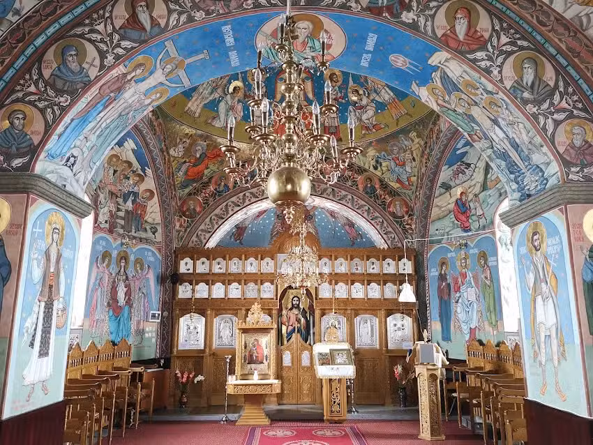 Biserica Ortodoxă &bdquo;Sfinţii Apostoli Petru şi Pavel&rdquo;