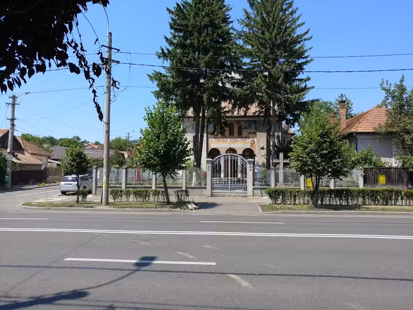Biserica Ortodoxă &bdquo;Sfinții Arhangheli Mihail și Gavriil&rdquo;
