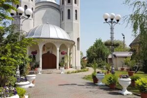 Biserica Ortodoxă Sînmartin I Parohia Ortodoxa Sanmartin 1, cu hramul Buna Vestire.