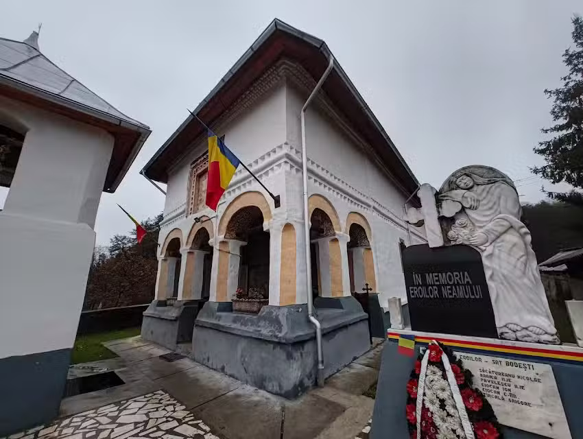 Biserica &bdquo;Ovidenia&rdquo; Drăgăneşti