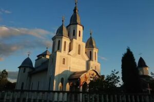 Biserica Pogorârea Sfântului Duh Corușu