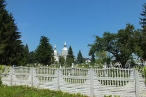 Biserica &bdquo;Pogor&acirc;rea Sf&acirc;ntului Duh&rdquo; Vicovu de Jos Centru