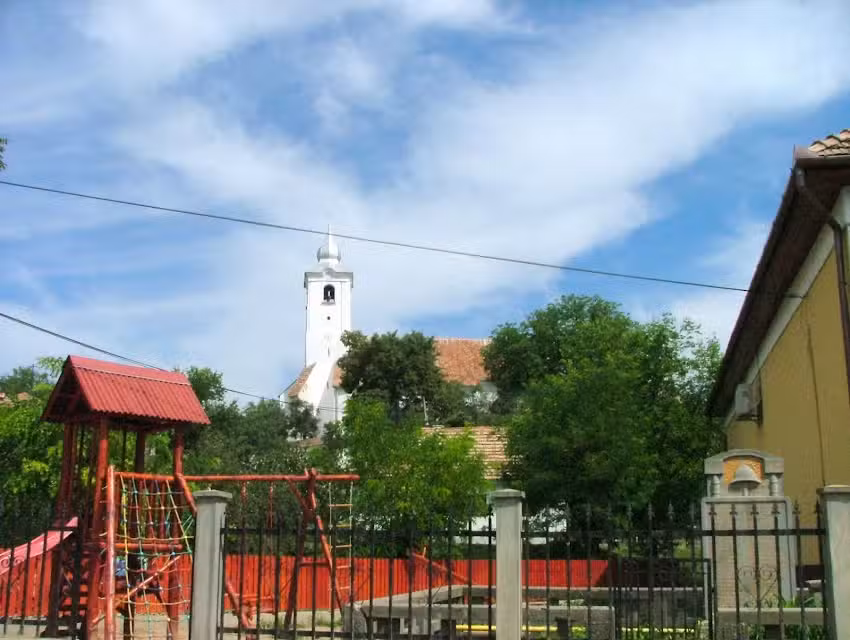 Biserica reformată din Porumbenii Mari
