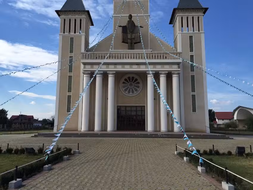 Biserica Regina Sf. Rozariu