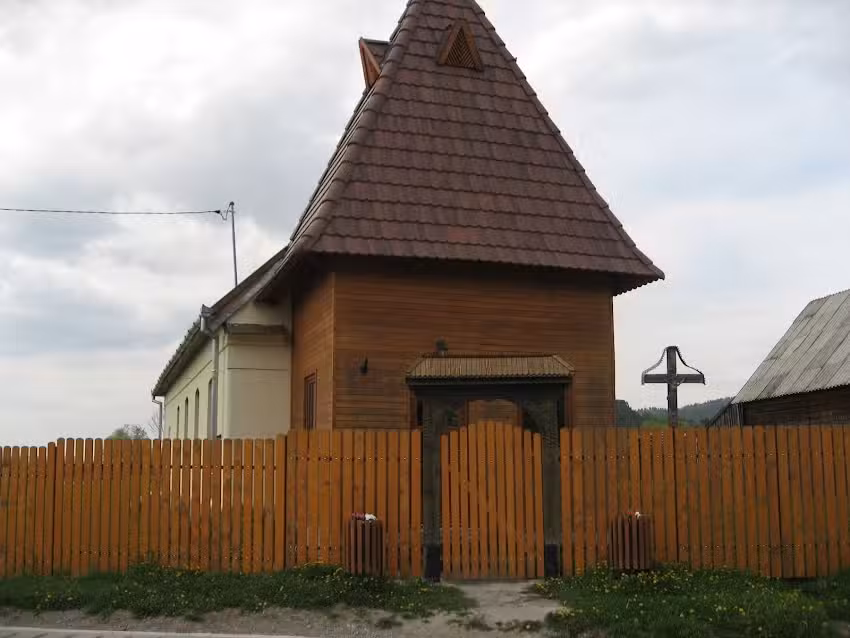 Biserica romano-catolică (maghiară) din Voșlobeni (Heveder)