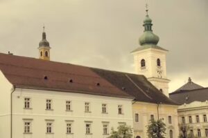 Biserica Romano-Catolică Sf&acirc;nta Treime