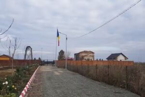 Biserica ruinată de la Ciuperceni-Poiana