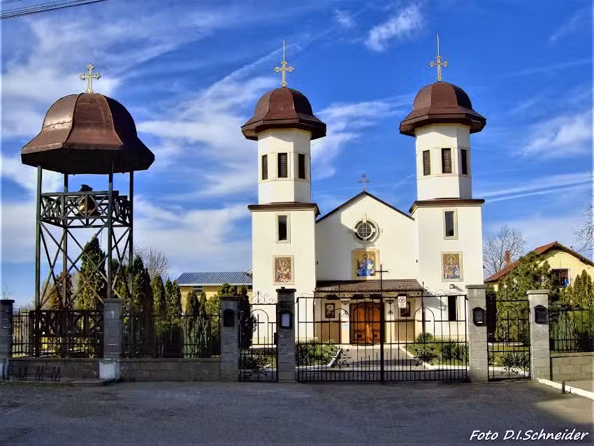 Biserica Sf. Apostoli Mihail si Gavril