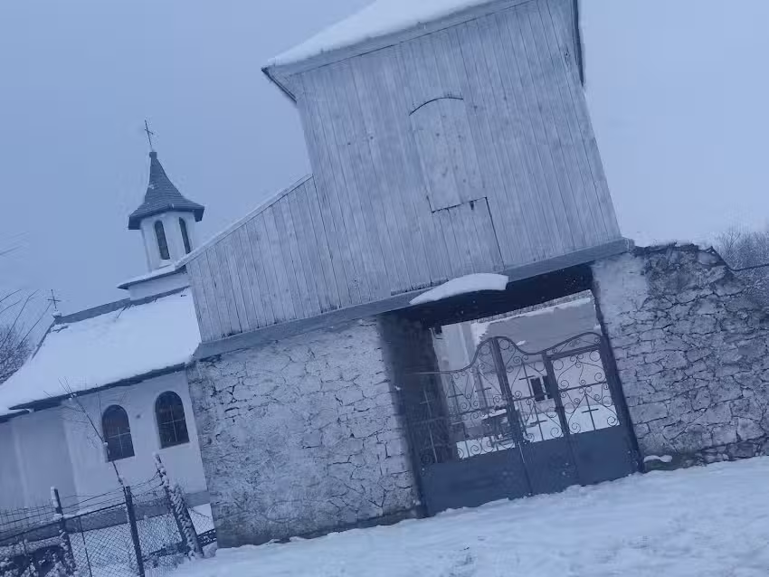 Biserica Sf. Arh. Mihail si Gavril