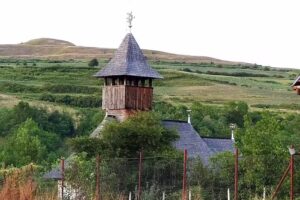 Biserica &bdquo;Sf. Arhangheli&rdquo;