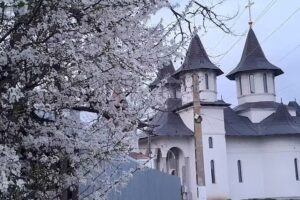 Biserica Sf.Înparati Constantin si Elena