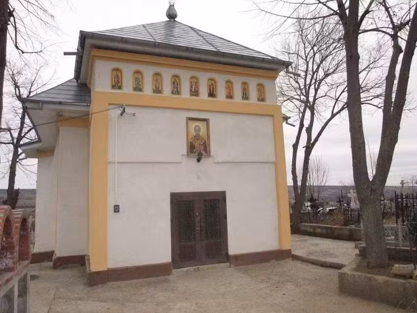 Biserica Sf Nicolae Ibanesti