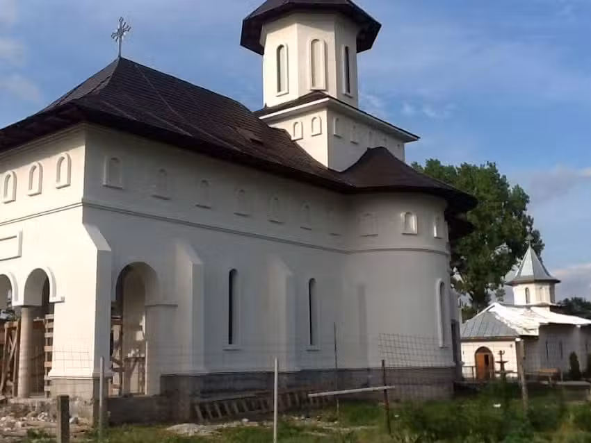 Biserica Sf. Pantelimon Pechea