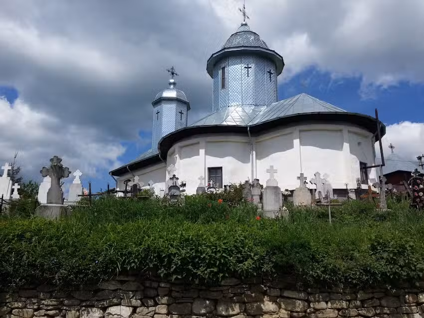 Biserica Sf Petru și Pavel