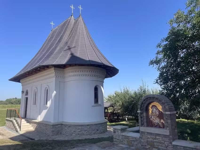 Biserica Sf. Trifon &ndash; Gălănești