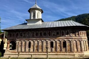 Biserica ”Sf. Voievozi”