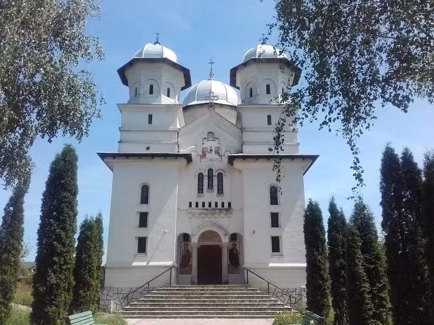 Biserica Sfanta Cuvioasa PARASCHEVA
