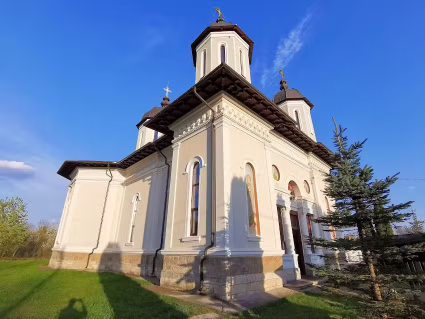 Biserica Sf&acirc;nta Cuvioasă Parascheva