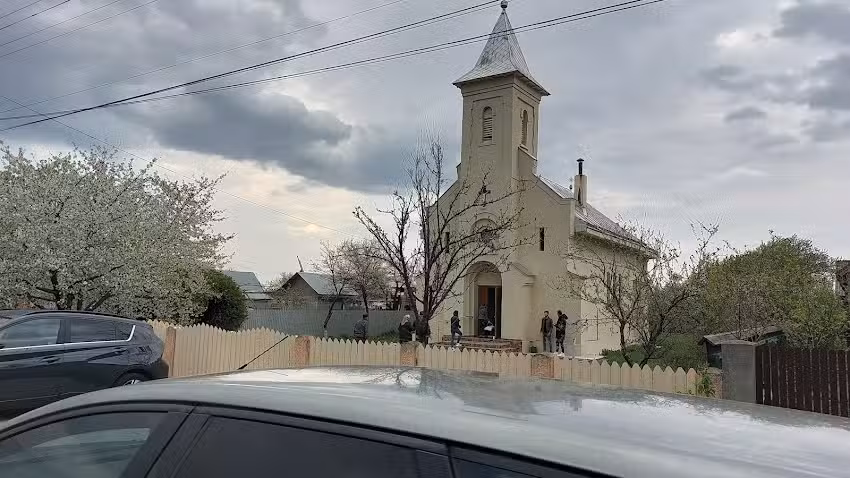 Biserica Sf&acirc;nta Fecioară Maria Regină