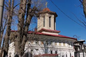 Biserica Sf&acirc;nta Parascheva Bellu